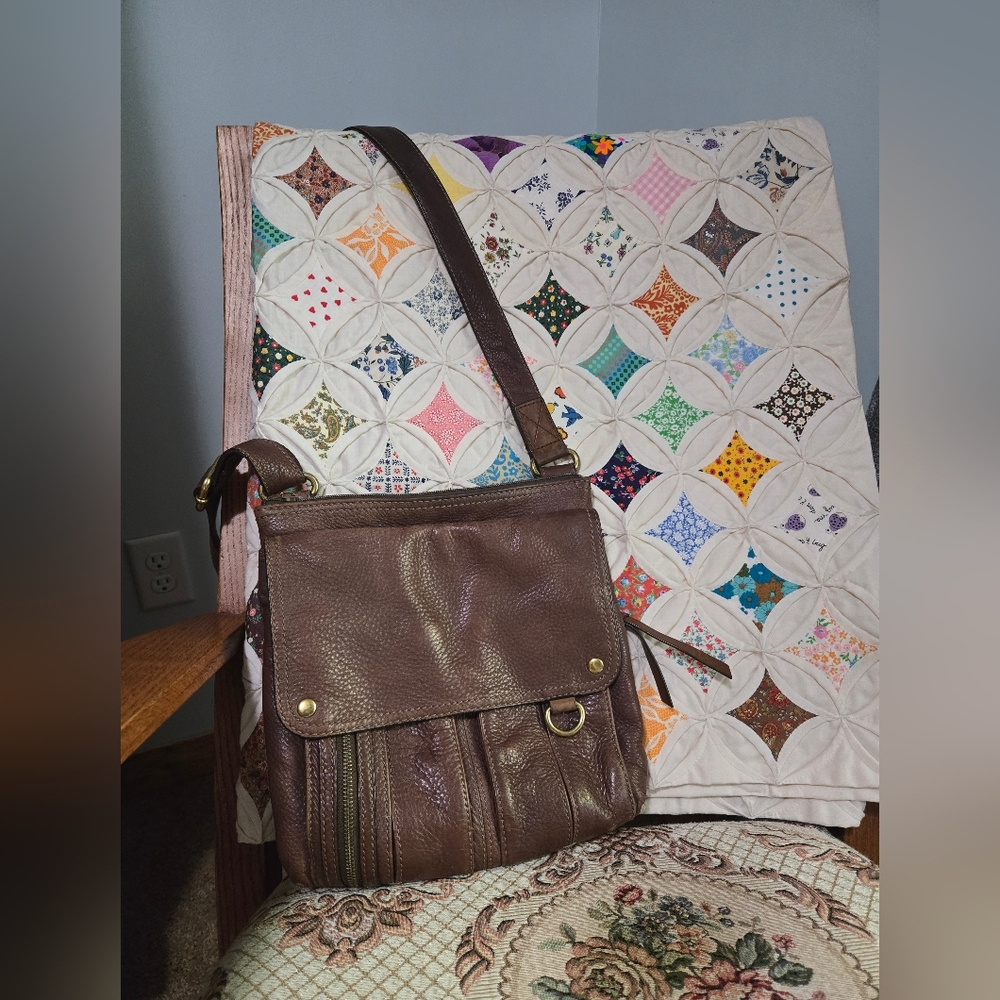 Elegant Brown Leather Shoulder Bag